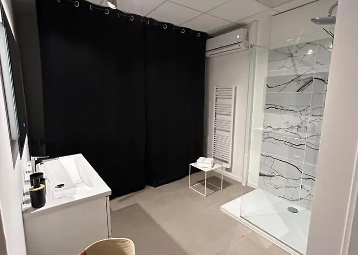 L'escapade Sensuelle - La D'epernay Lägenhet